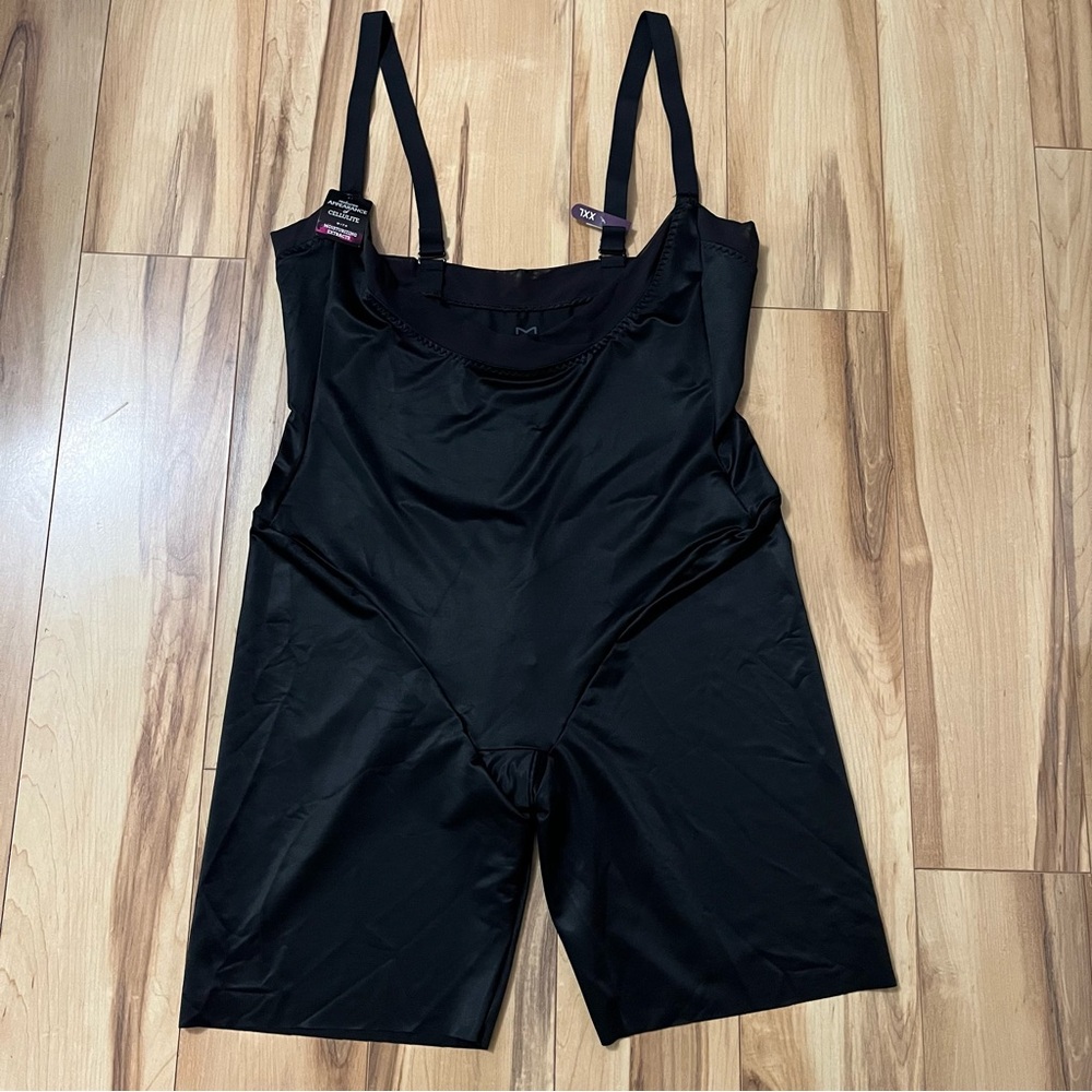 Maidenform Women's Size 2XL Black Bodysuit Firm Control Open-Bust Body Shaper